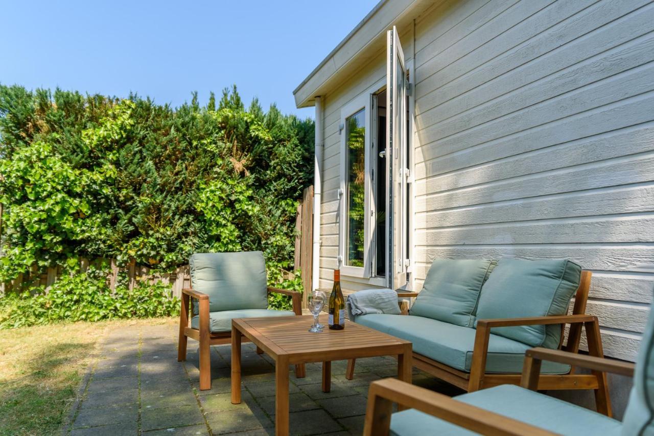 Chalet Met Eigen Tuin Aan De Veluwse Bosrand Putten Exterior foto